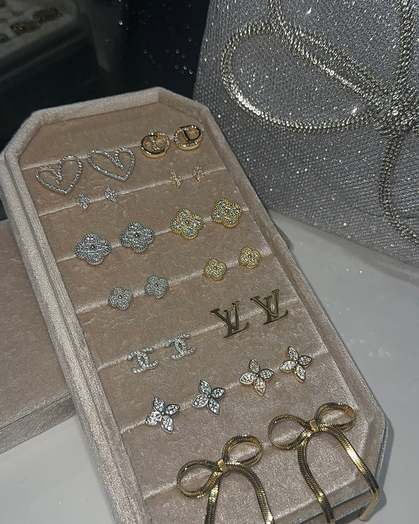 Valentine Studs